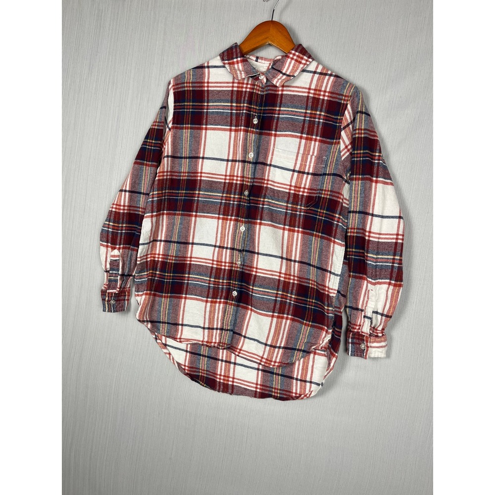GAP Button Down Shirt Womens Medium Red Plaid Flannel Long Sleeve Cotton Classic